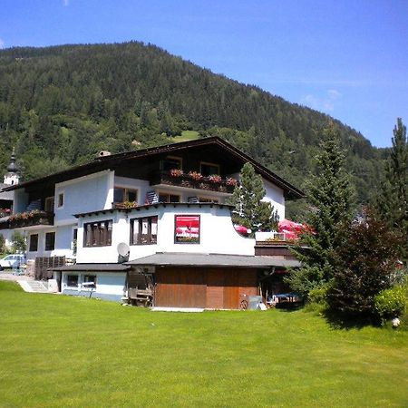 Gaestehaus Sagmeister Bed & Breakfast Bad Kleinkirchheim Exterior photo