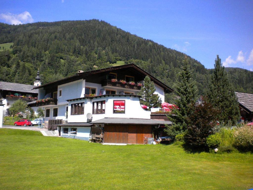 Gaestehaus Sagmeister Bed & Breakfast Bad Kleinkirchheim Exterior photo